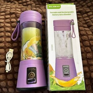 Portable and Rechargeable Battery Juice Blender